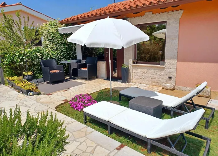 Semesterbostad Marija *