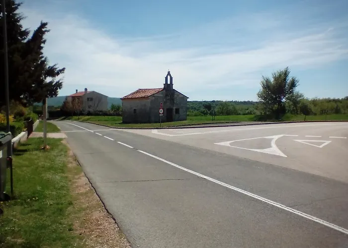 Semesterbostad Marija *